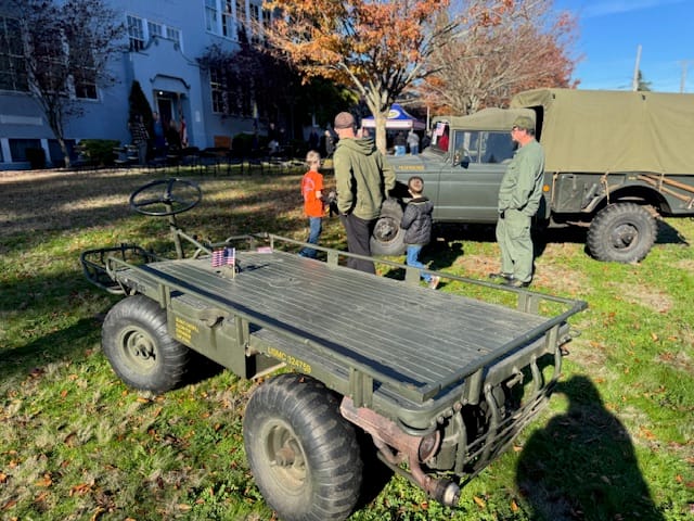 Neighbors Unite at Sunnydale to Honor Local Veterans
